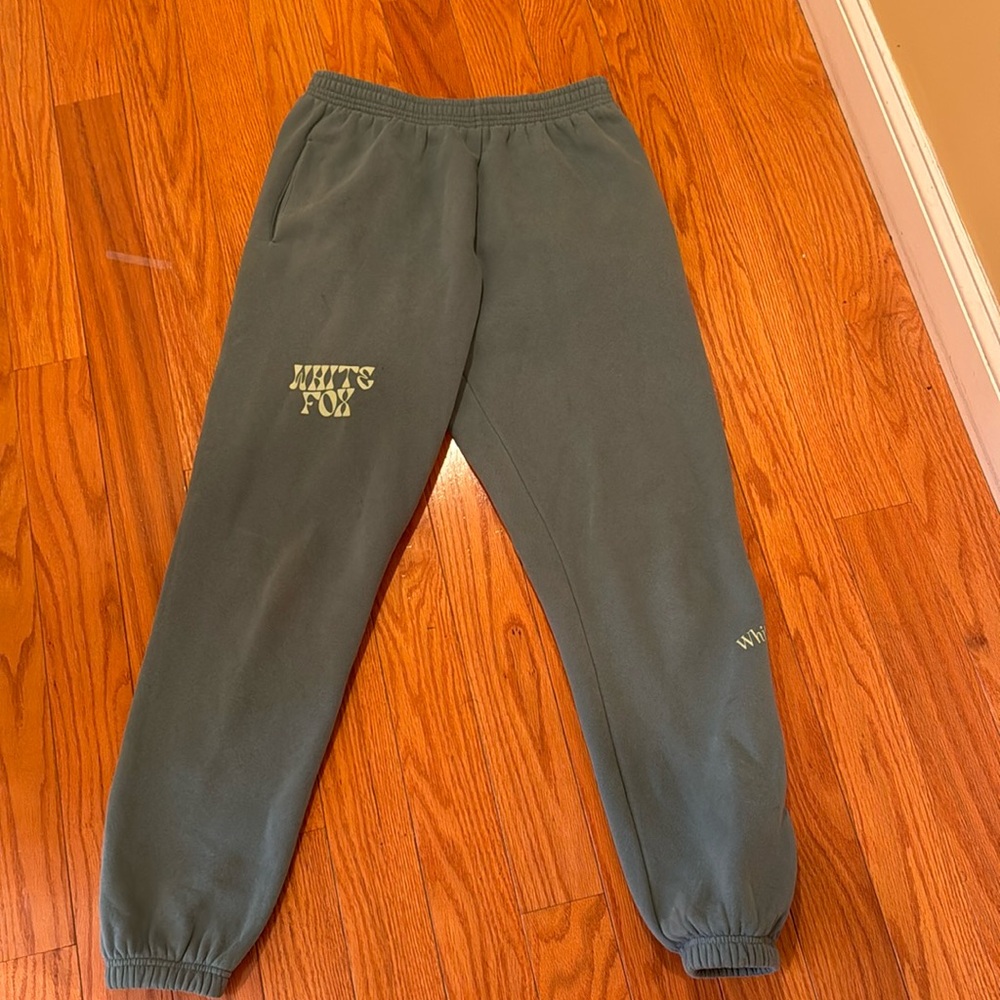 White fox size medium sweatpants